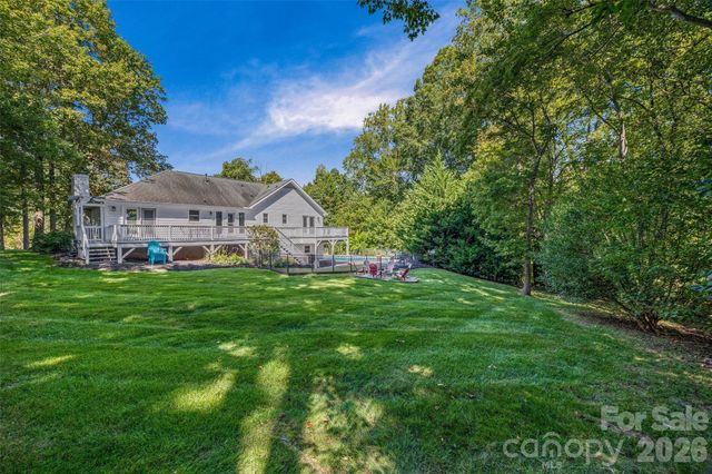 7142 Forest Hills Drive, Denver, NC 28037