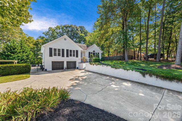 7142 Forest Hills Drive, Denver, NC 28037