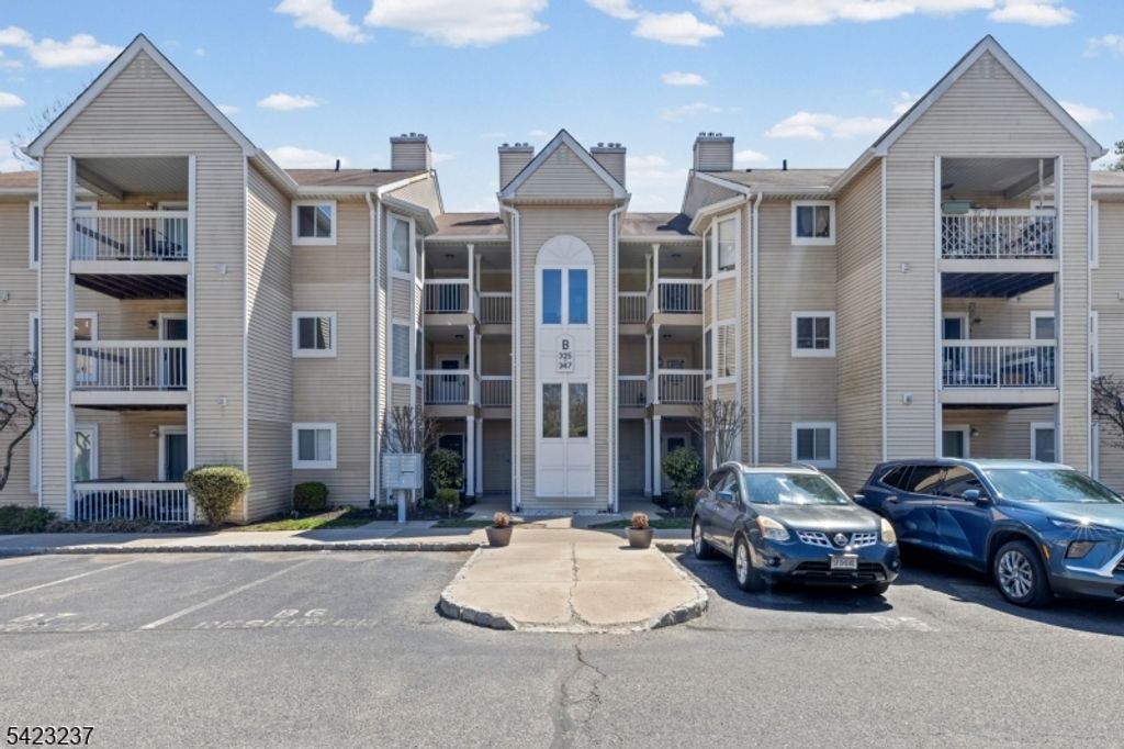 341 Silvia St, Ewing Twp., NJ 08628