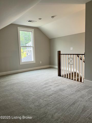 13512 Park Springs Ln, Louisville, KY 40245