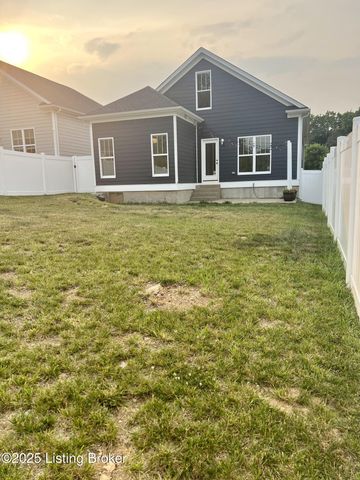 13512 Park Springs Ln, Louisville, KY 40245