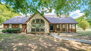 105 Pleasant Run, Reno, TX 76020