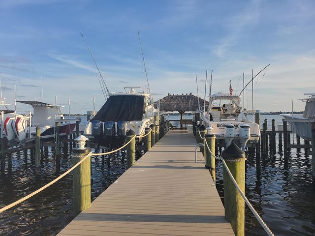 1600 NE Dixie Highway 9-102, Jensen Beach, FL 34957