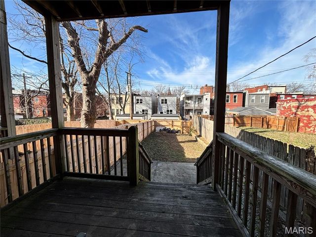 2253 Indiana Avenue, St Louis, MO 63104