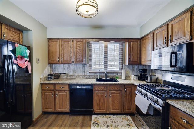 157 SELIG RD, Pocono Lake, PA 18347