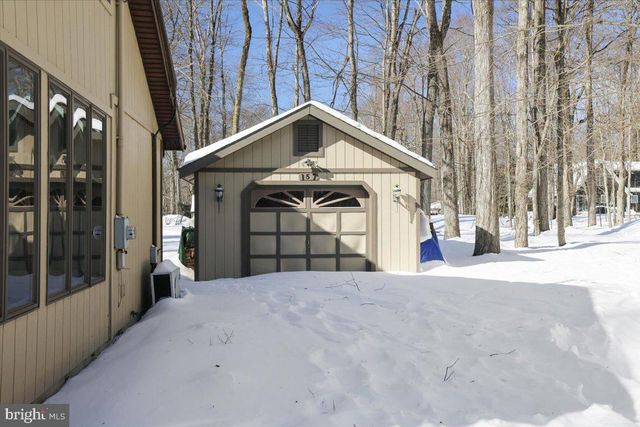 157 SELIG RD, Pocono Lake, PA 18347