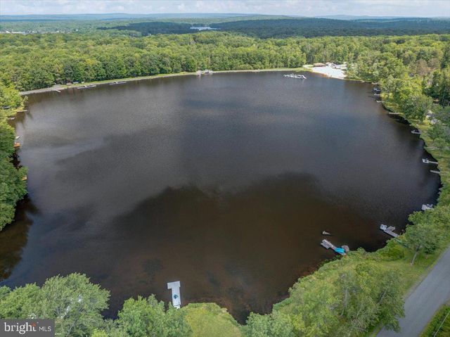 157 SELIG RD, Pocono Lake, PA 18347
