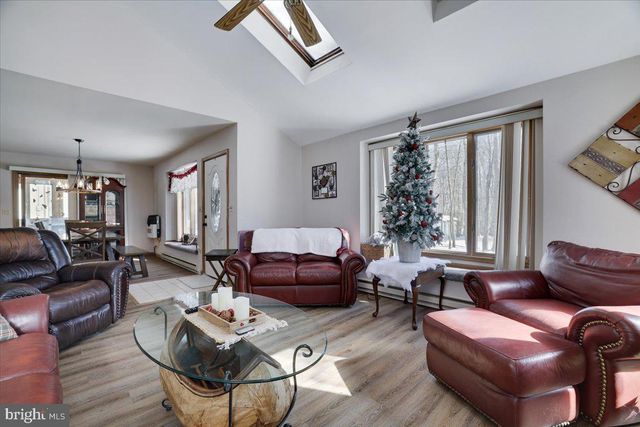 157 SELIG RD, Pocono Lake, PA 18347