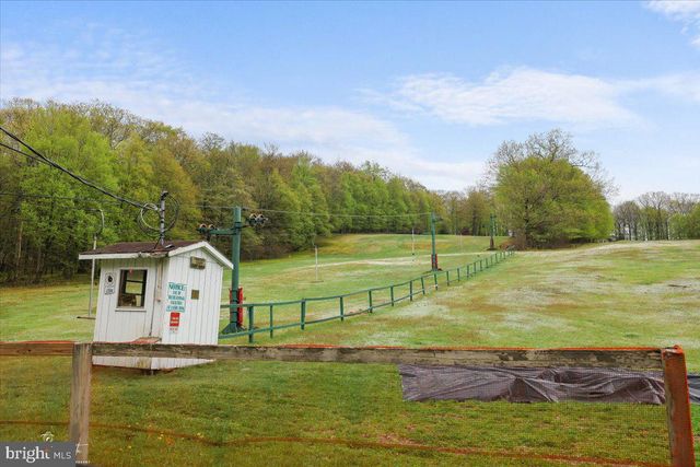 157 SELIG RD, Pocono Lake, PA 18347