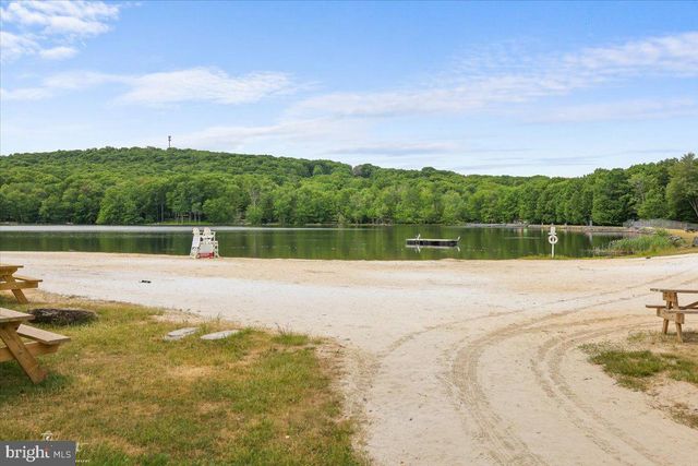 157 SELIG RD, Pocono Lake, PA 18347