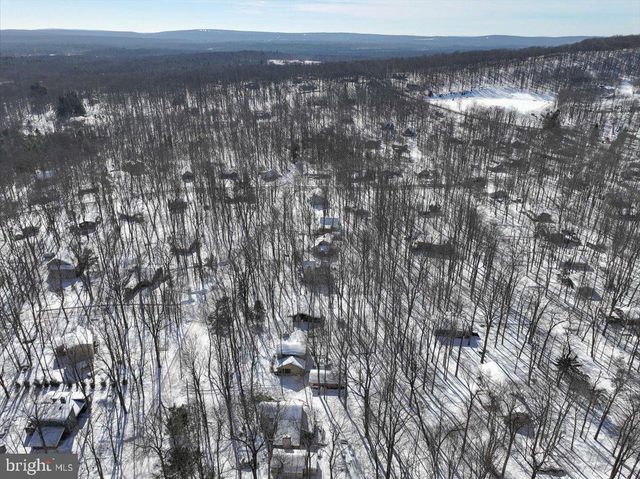 157 SELIG RD, Pocono Lake, PA 18347