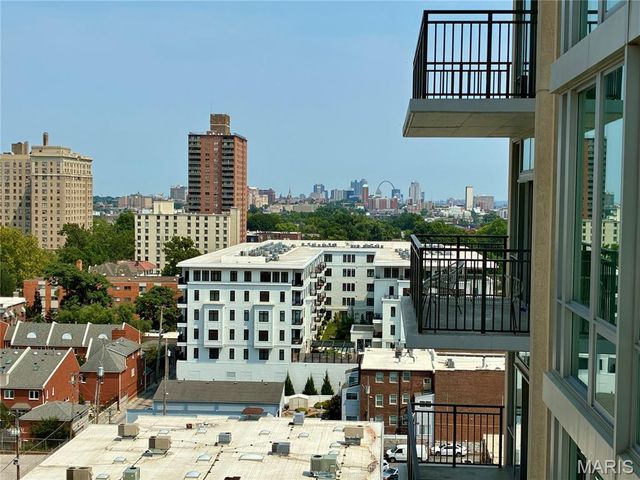 4909 Laclede Avenue 1205, St Louis, MO 63108