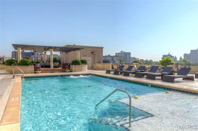 4909 Laclede Avenue 1205, St Louis, MO 63108