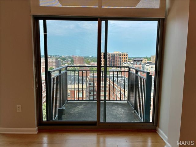 4909 Laclede Avenue 1205, St Louis, MO 63108
