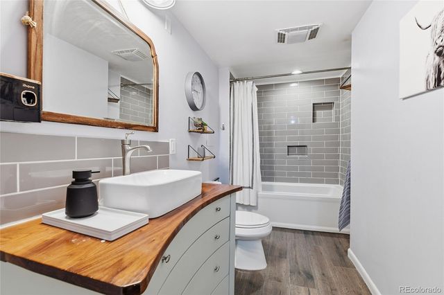 6210 S Lewis Street, Littleton, CO 80127
