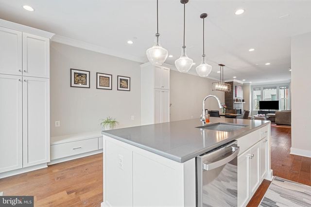 10274 GROSVENOR PL, North Bethesda, MD 20852