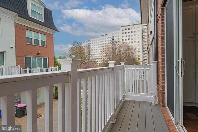 10274 GROSVENOR PL, North Bethesda, MD 20852