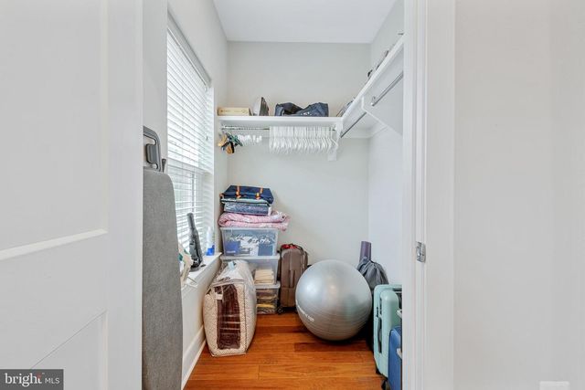 10274 GROSVENOR PL, North Bethesda, MD 20852