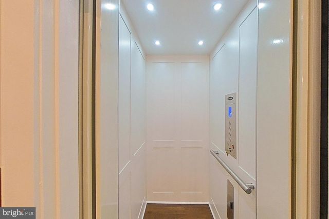 10274 GROSVENOR PL, North Bethesda, MD 20852