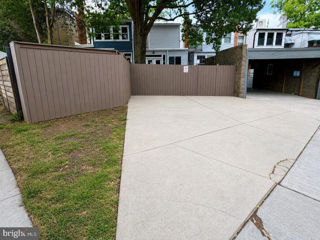 205 ROCK CREEK CHURCH RD NW, Washington, DC 20011