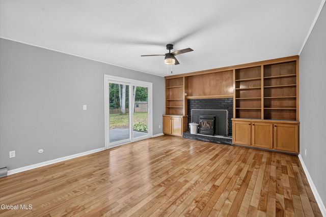 8 Cedarcrest Drive, Wilton, NY 12866