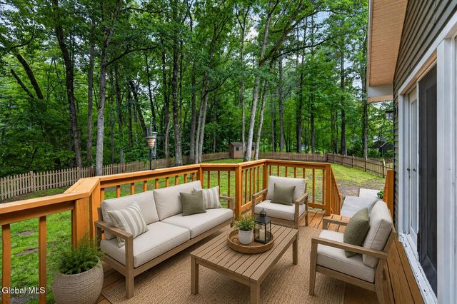8 Cedarcrest Drive, Wilton, NY 12866