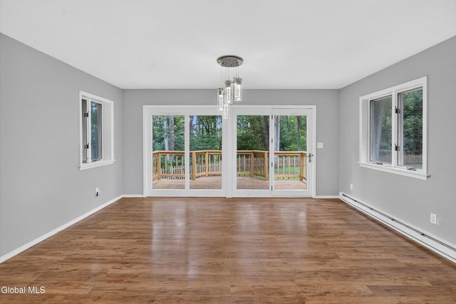 8 Cedarcrest Drive, Wilton, NY 12866