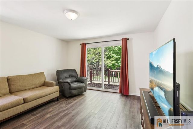 61 Wickom Avenue, Hamilton, NJ 08690