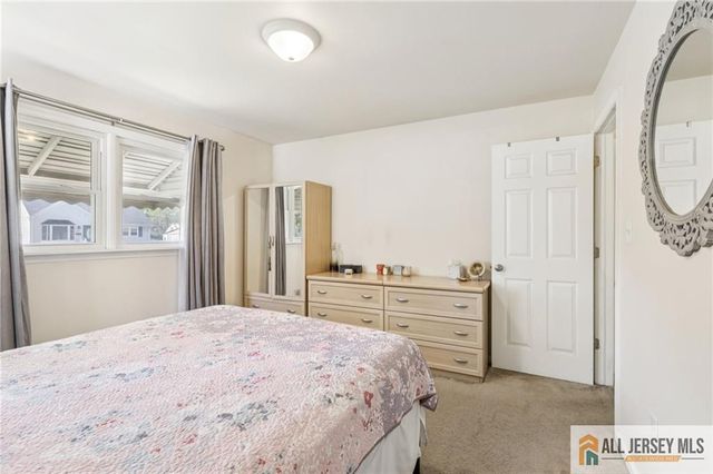 61 Wickom Avenue, Hamilton, NJ 08690