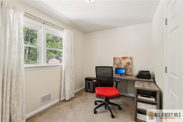 61 Wickom Avenue, Hamilton, NJ 08690
