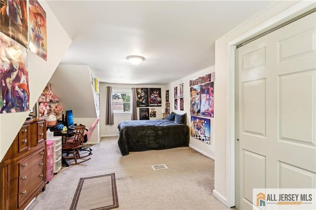 61 Wickom Avenue, Hamilton, NJ 08690