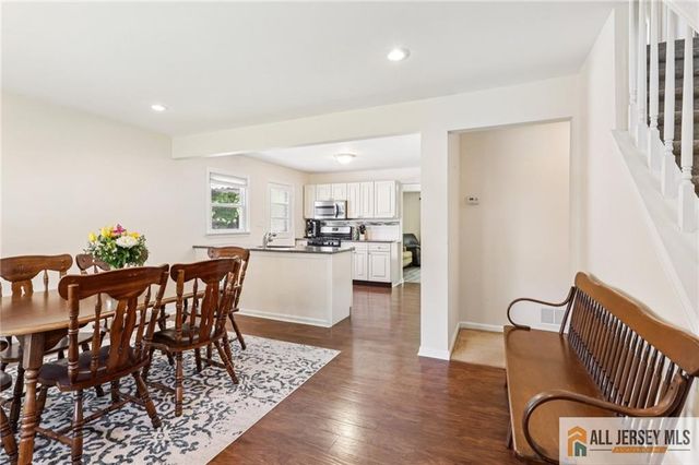 61 Wickom Avenue, Hamilton, NJ 08690