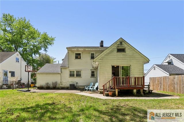 61 Wickom Avenue, Hamilton, NJ 08690