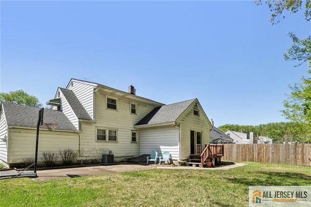 61 Wickom Avenue, Hamilton, NJ 08690