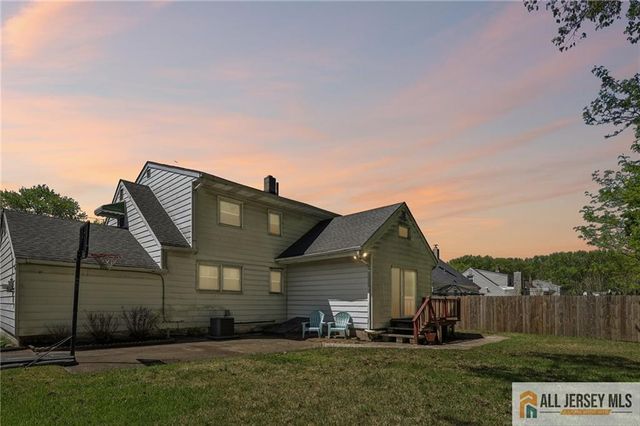 61 Wickom Avenue, Hamilton, NJ 08690