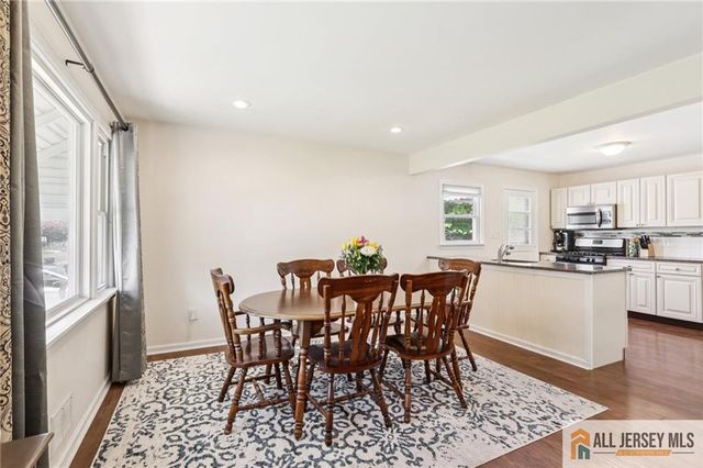 61 Wickom Avenue, Hamilton, NJ 08690