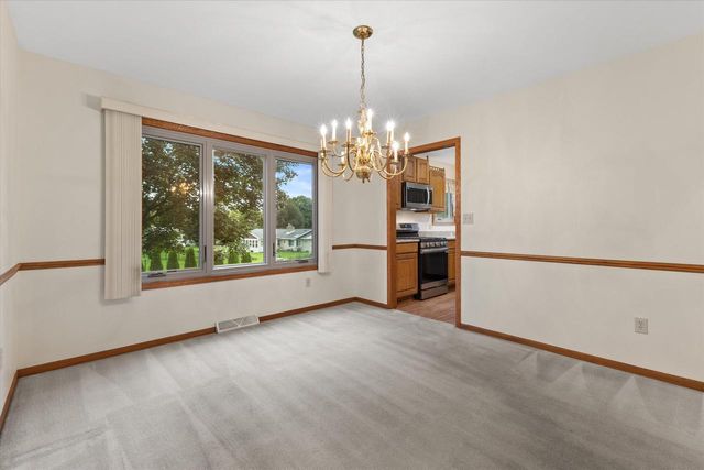 1661 Wood Ridge LANE, Burlington, WI 53105