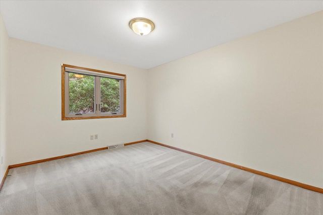 1661 Wood Ridge LANE, Burlington, WI 53105