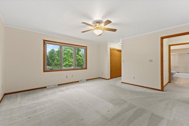 1661 Wood Ridge LANE, Burlington, WI 53105