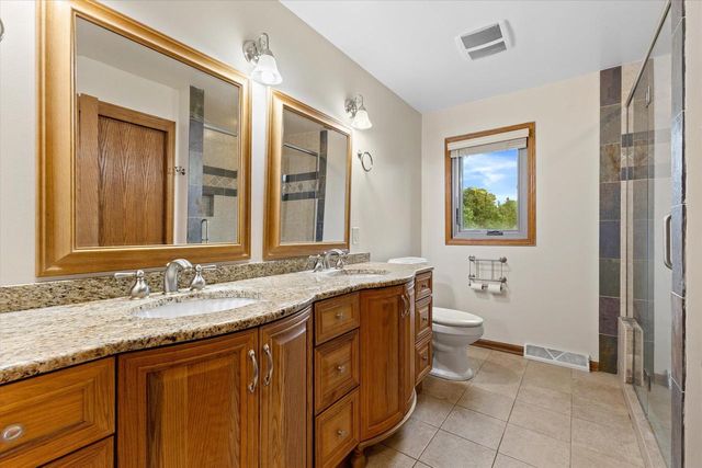 1661 Wood Ridge LANE, Burlington, WI 53105