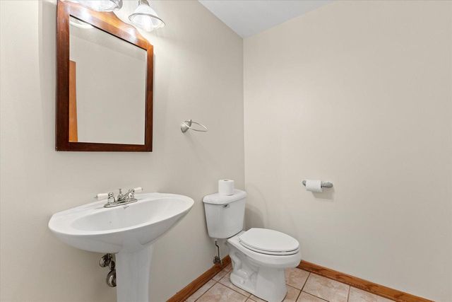 1661 Wood Ridge LANE, Burlington, WI 53105