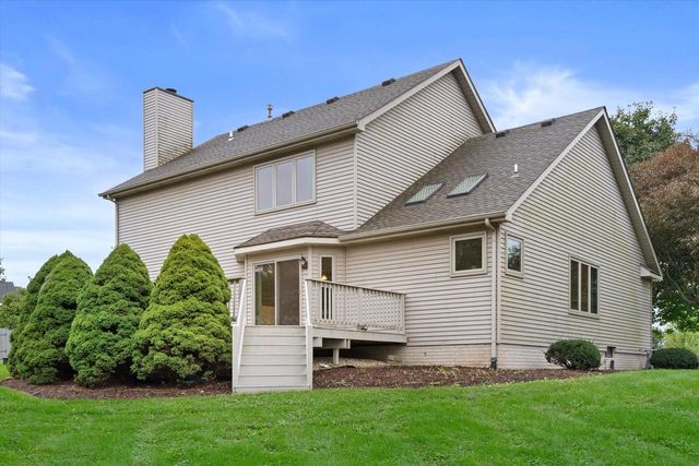 1661 Wood Ridge LANE, Burlington, WI 53105