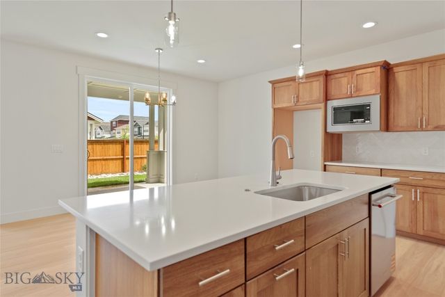 1501 Beeker Lane, Belgrade, MT 59714