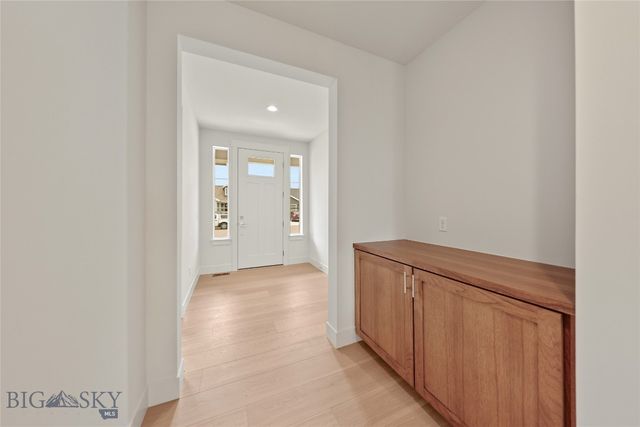 1501 Beeker Lane, Belgrade, MT 59714