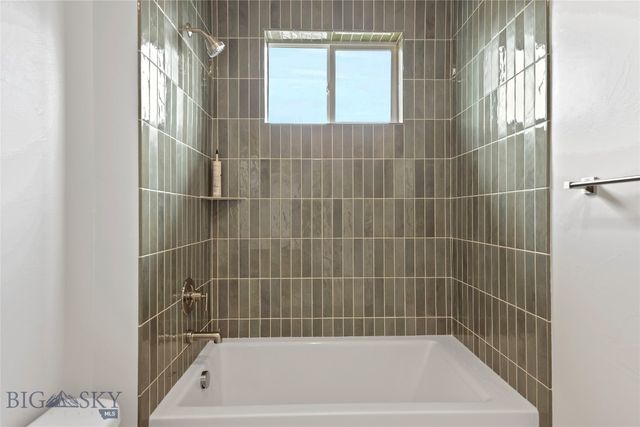 1501 Beeker Lane, Belgrade, MT 59714