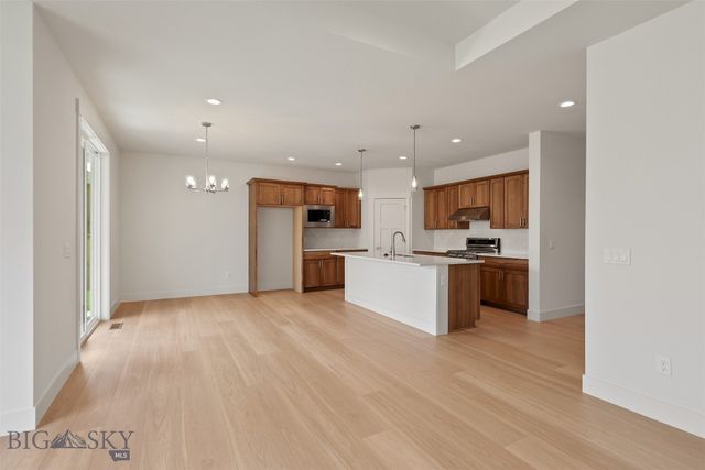 1501 Beeker Lane, Belgrade, MT 59714