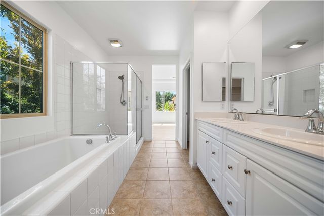 206 Bright Poppy, Irvine, CA 92618