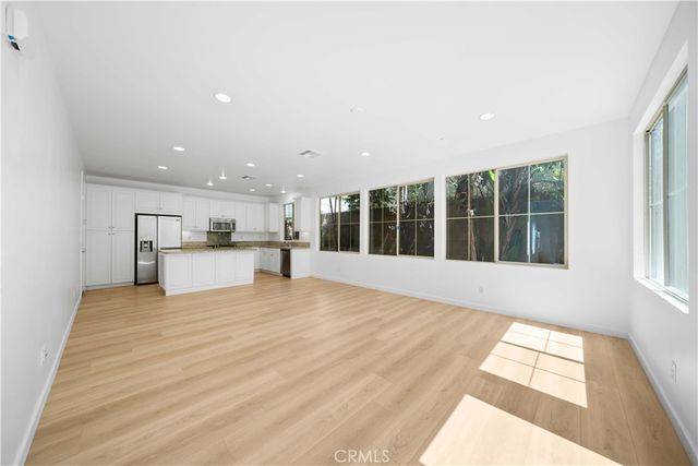 206 Bright Poppy, Irvine, CA 92618