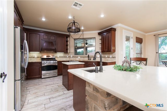 4360 Flint Oak Drive, Belton, TX 76513