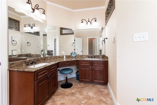 4360 Flint Oak Drive, Belton, TX 76513